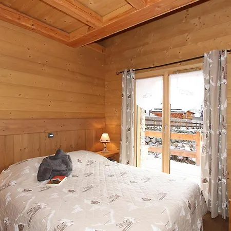 Chalet In With Heated Pool *
