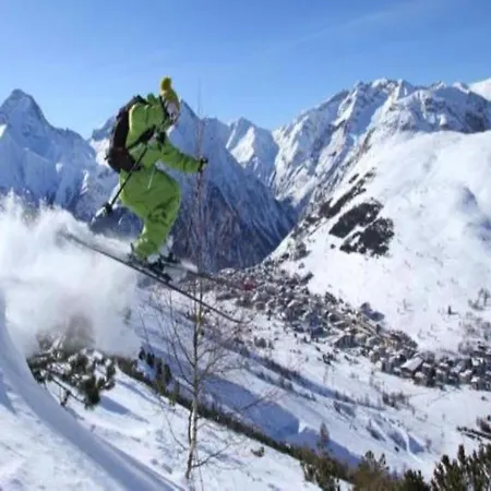 Chalet In With Heated Pool Les Deux Alpes