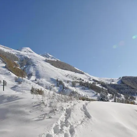 Шале In With Heated Pool *