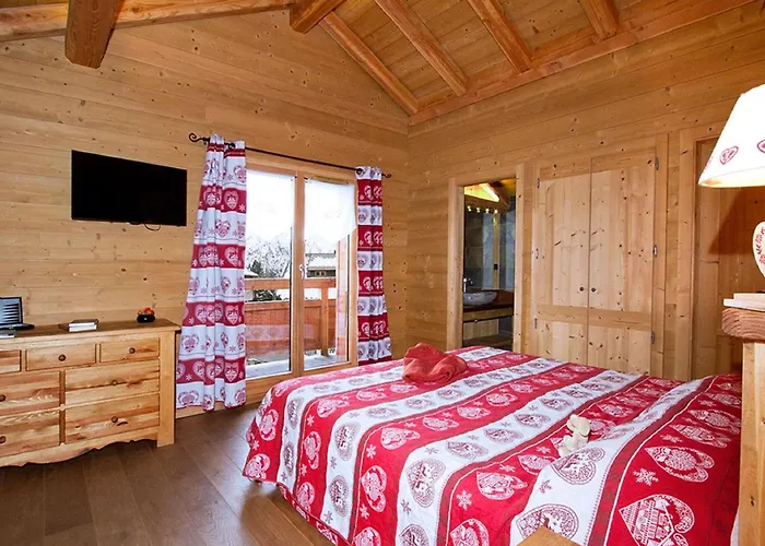 In With Heated Pool Шале *