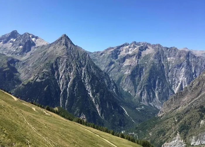 In With Heated Pool Alpesi faház *